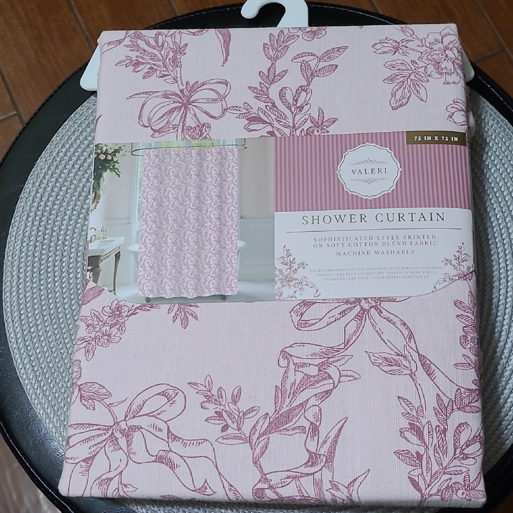 🎀Valeri Bows & Floral Shower Curtain